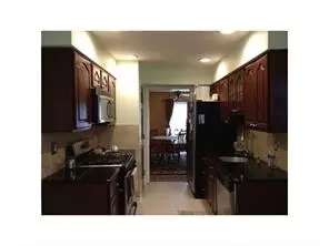 24 Snowflake Ln, Edison, NJ 08820 photo 2