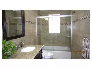 24 Roxy Ave, Edison, NJ 08820 photo 6