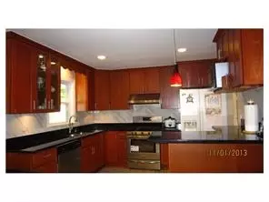 24 Roxy Ave, Edison, NJ 08820 photo 3
