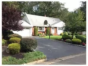 6 Golf Rd, Edison, NJ 08820 photo 2