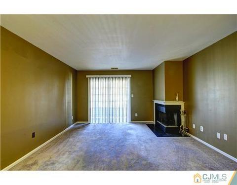 810 Meadow Ct, Helmetta, NJ 08828 photo 12