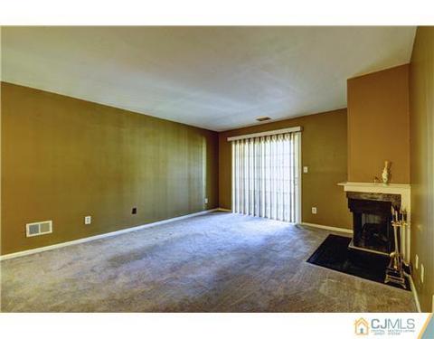 810 Meadow Ct, Helmetta, NJ 08828 photo 8