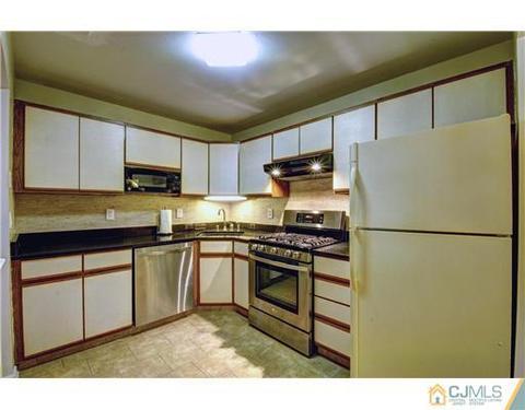 810 Meadow Ct, Helmetta, NJ 08828 photo 10