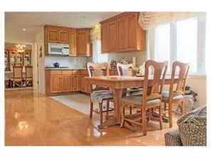 9 Diamond Dr, Edison, NJ 08820 photo 4