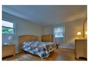 33 Pinehurst Dr, NJ 08512 photo 15