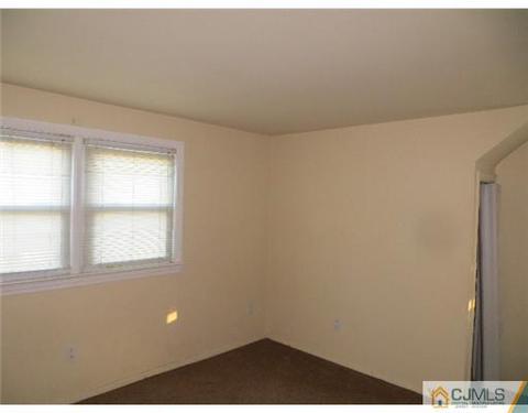 47 Violet Pl, Edison, NJ 08817 photo 9