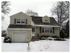 4 Center Pl, Middlesex, NJ 08846 photo 2