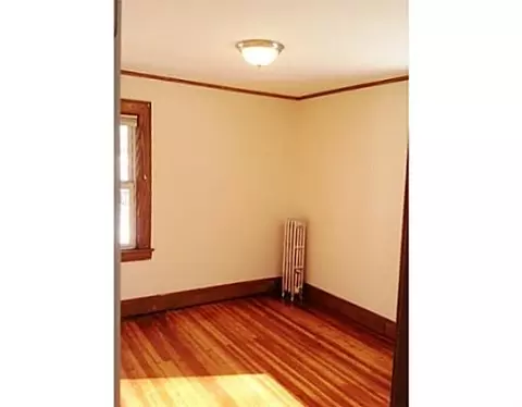 606 E 3rd Ave, Roselle, NJ 07203 photo 4