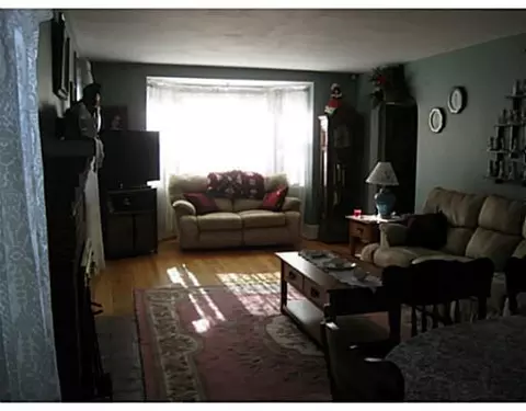 439 Harris Ave, Middlesex, NJ 08846 photo 5