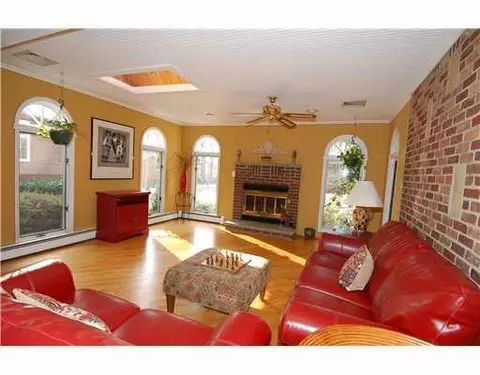 75 King St, Edison, NJ 08820 photo 6
