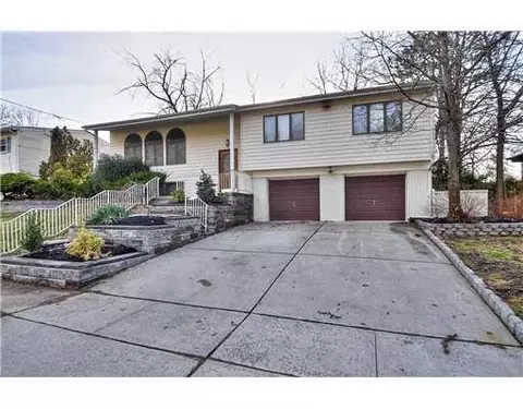 19 Peake Rd, Edison, NJ 08837 photo 1