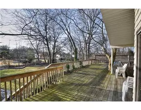 19 Peake Rd, Edison, NJ 08837 photo 12