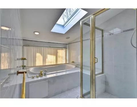 19 Peake Rd, Edison, NJ 08837 photo 10