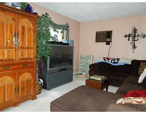 170 1st St, Middlesex, NJ 08846 photo 4