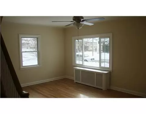 310 D St, Middlesex, NJ 08846 photo 2