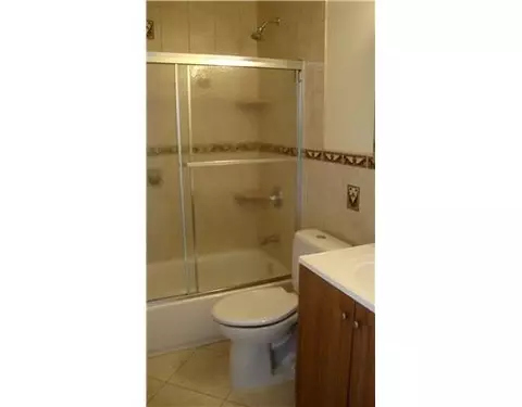 310 D St, Middlesex, NJ 08846 photo 8