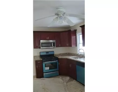 310 D St, Middlesex, NJ 08846 photo 3