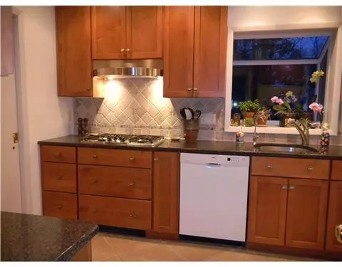 11 Devon Rd, Edison, NJ 08820 photo 8