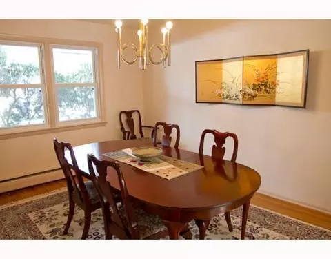 11 Devon Rd, Edison, NJ 08820 photo 3