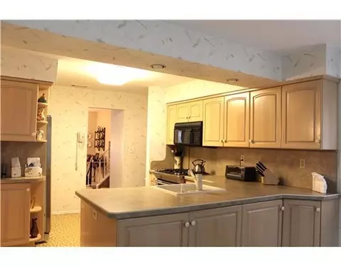 35 Hazel Ave, Edison, NJ 08820 photo 4