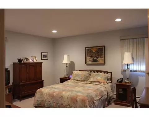 35 Hazel Ave, Edison, NJ 08820 photo 9