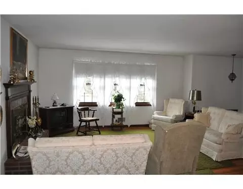 48 Smith Rd, East Franklin, NJ 08873 photo 8