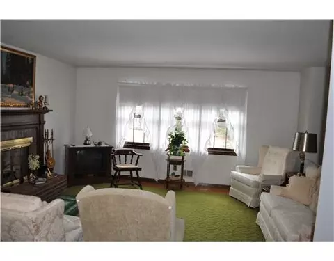 48 Smith Rd, East Franklin, NJ 08873 photo 9