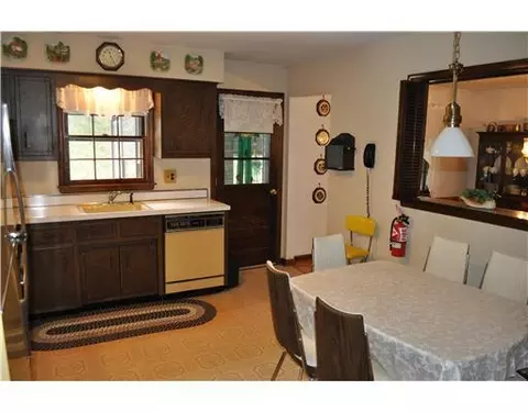 48 Smith Rd, East Franklin, NJ 08873 photo 3