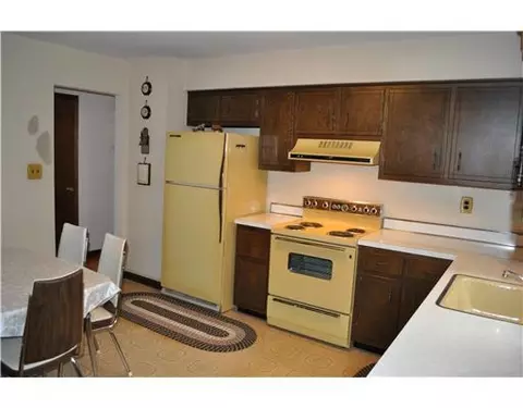 48 Smith Rd, East Franklin, NJ 08873 photo 4