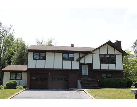 48 Smith Rd, East Franklin, NJ 08873 photo 2