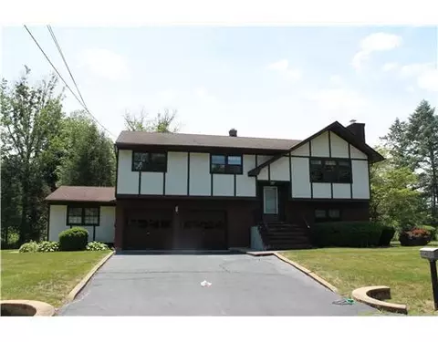 48 Smith Rd, East Franklin, NJ 08873 photo 1
