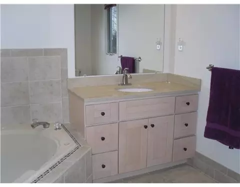 2 Mindy Rd, Edison, NJ 08820 photo 18