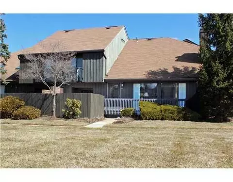 174 Westgate Dr, Edison, NJ 08820 photo 1