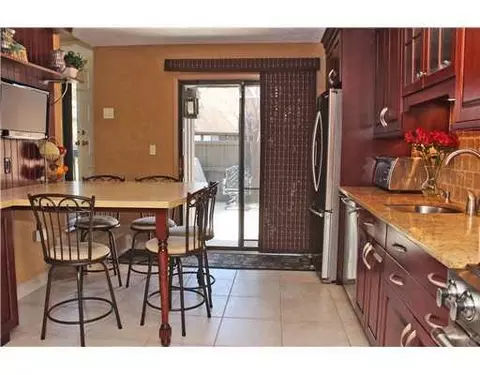 174 Westgate Dr, Edison, NJ 08820 photo 8