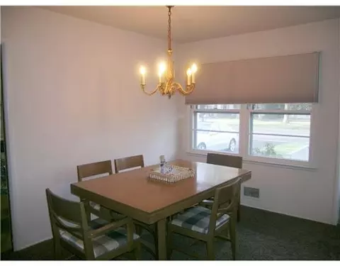 21 Orchard Rd, Middlesex, NJ 08846 photo 4