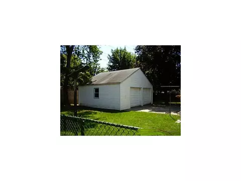 24 Becker Dr, NJ 08859 photo 15
