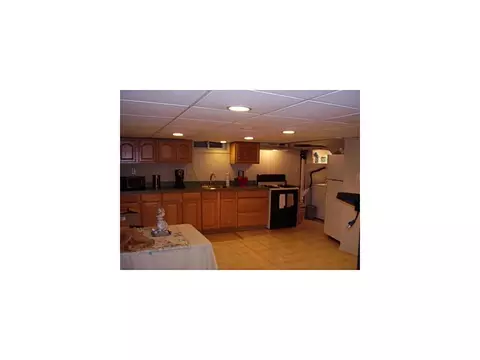 24 Becker Dr, NJ 08859 photo 14