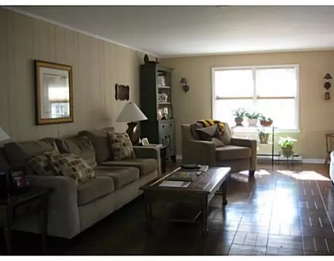 20 Greenbrook Rd, Middlesex, NJ 08846 photo 14