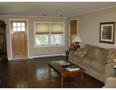 20 Greenbrook Rd, Middlesex, NJ 08846 photo 13