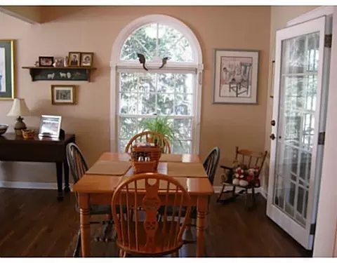 20 Greenbrook Rd, Middlesex, NJ 08846 photo 5