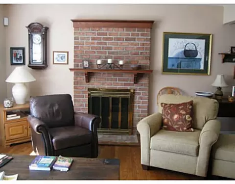 20 Greenbrook Rd, Middlesex, NJ 08846 photo 4