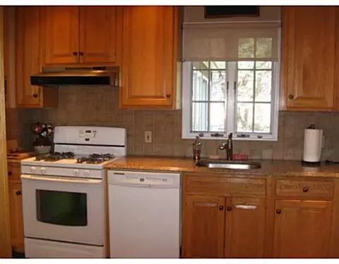 20 Greenbrook Rd, Middlesex, NJ 08846 photo 12