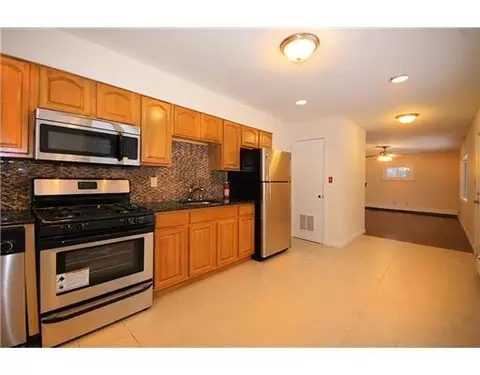 22 Stella Pl, Middlesex, NJ 08846 photo 9