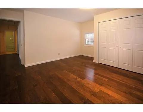 22 Stella Pl, Middlesex, NJ 08846 photo 5