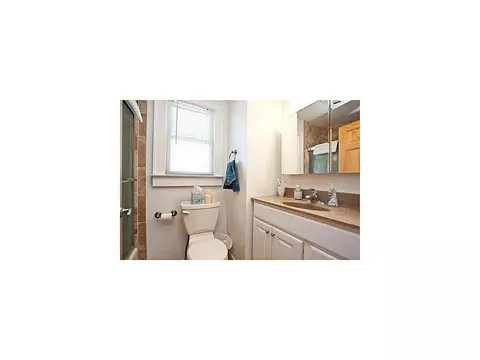 1982 Oak Tree Rd, Edison, NJ 08820 photo 9