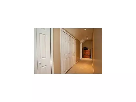 1982 Oak Tree Rd, Edison, NJ 08820 photo 11