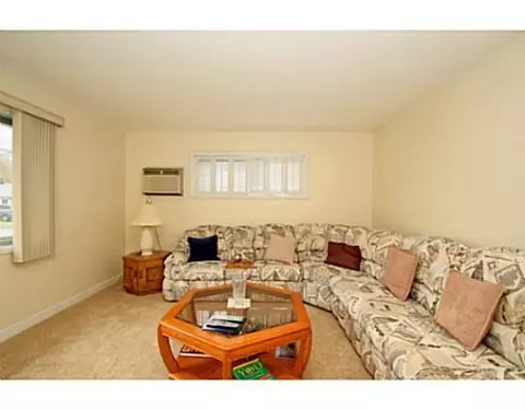 7 Comstock Rd, Edison, NJ 08817 photo 12
