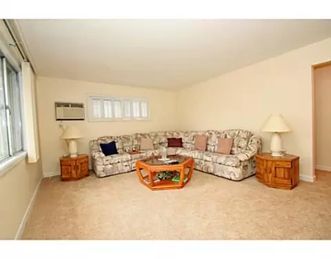 7 Comstock Rd, Edison, NJ 08817 photo 13