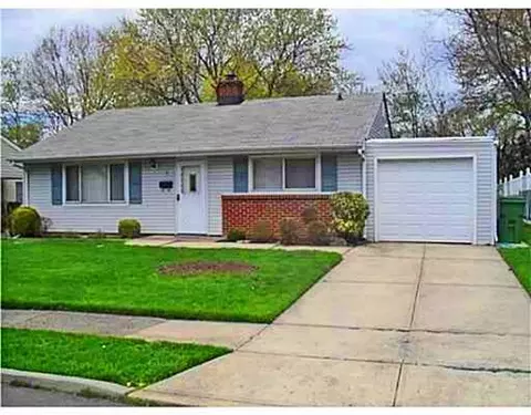7 Comstock Rd, Edison, NJ 08817 photo 1
