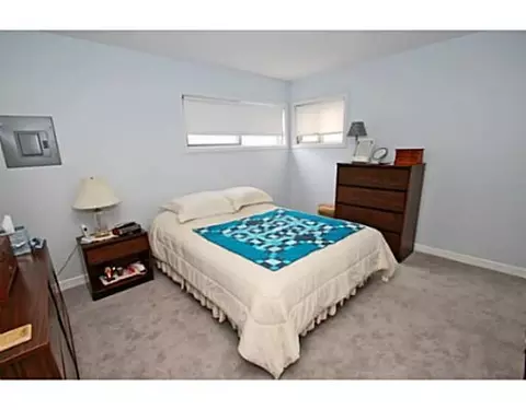 7 Comstock Rd, Edison, NJ 08817 photo 4